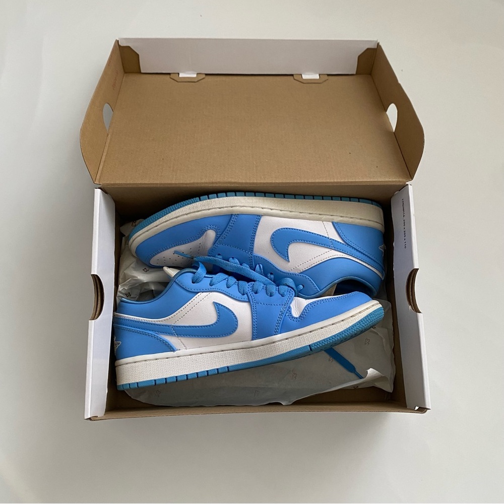 Jordan Low University Blue Womens 8.5 US